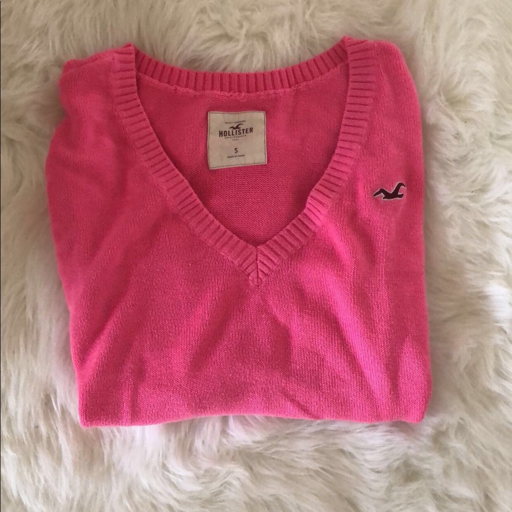 Hollister vneck sweater